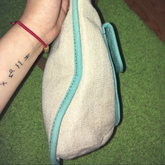 Clearance 🛍 Fossil cloth crossbody. - Picture 5 of 7